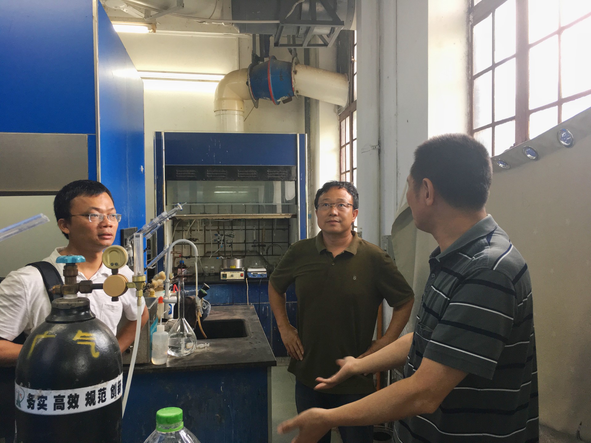 学院开展2016年秋季学期实验室安全专项检查