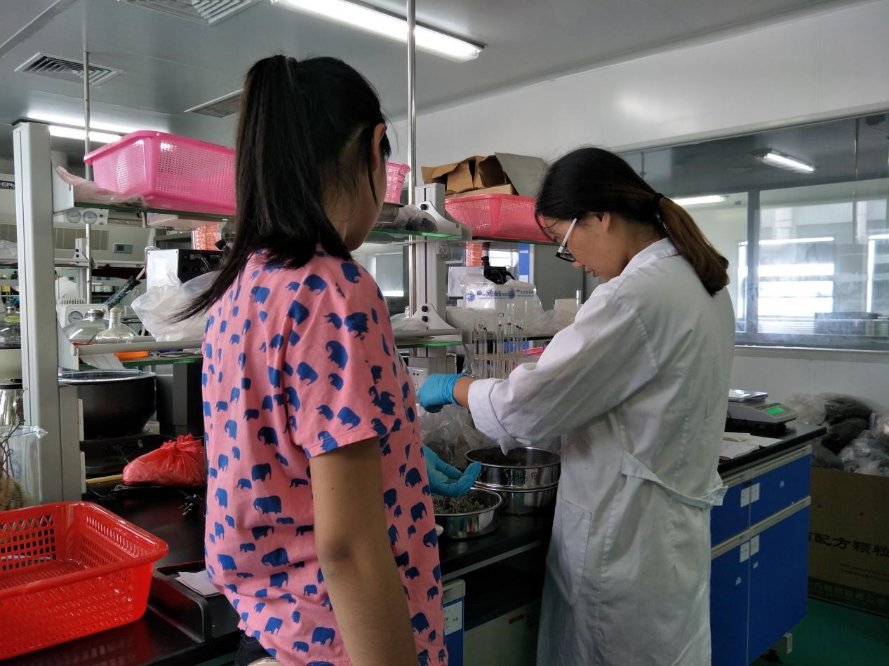 化学工程与技术学院暑期“扬化工风采展青年风姿”三下乡主题活动顺利进行