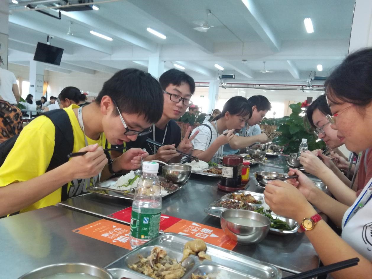 化学工程与技术学院暑期“扬化工风采展青年风姿”三下乡主题活动顺利进行